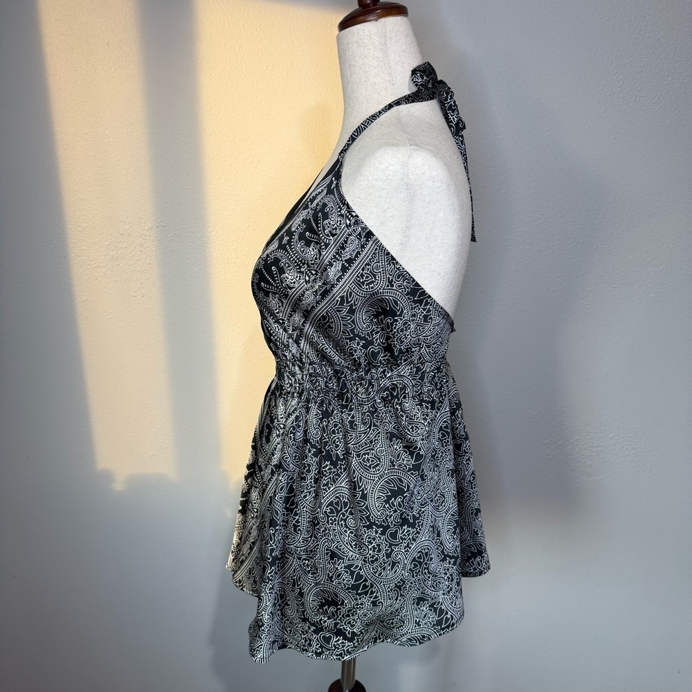 Forever Black & White Paisley Halter – Size Small - Picture 3 of 6